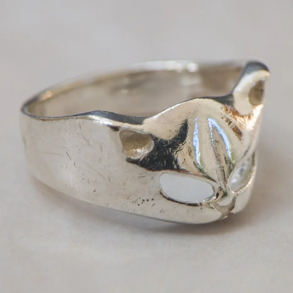 Sterling Silver Cat Mask Ring – Open Eyes, Size 5.5, 3.45 g
